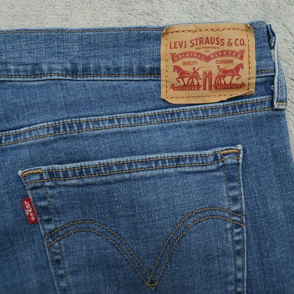 Levi's Jeans Women's Size 32 Blue Mid-Rise Boyfriend 26.5" Inseam Distressed - Picture 15 of 16